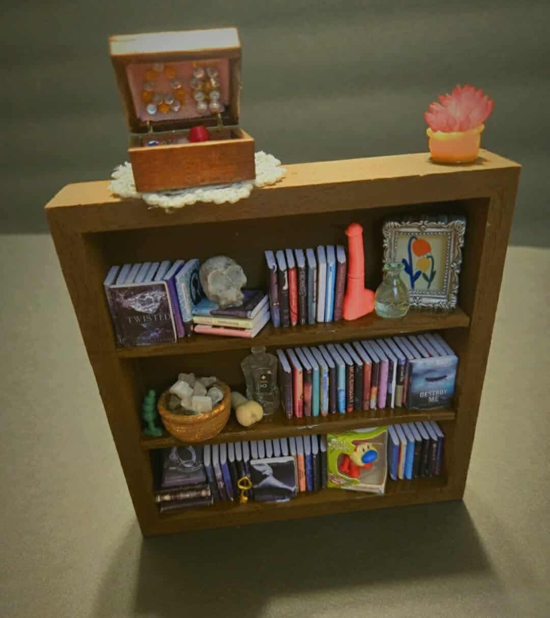 Dark Romance Mini Bookshelf - Brown