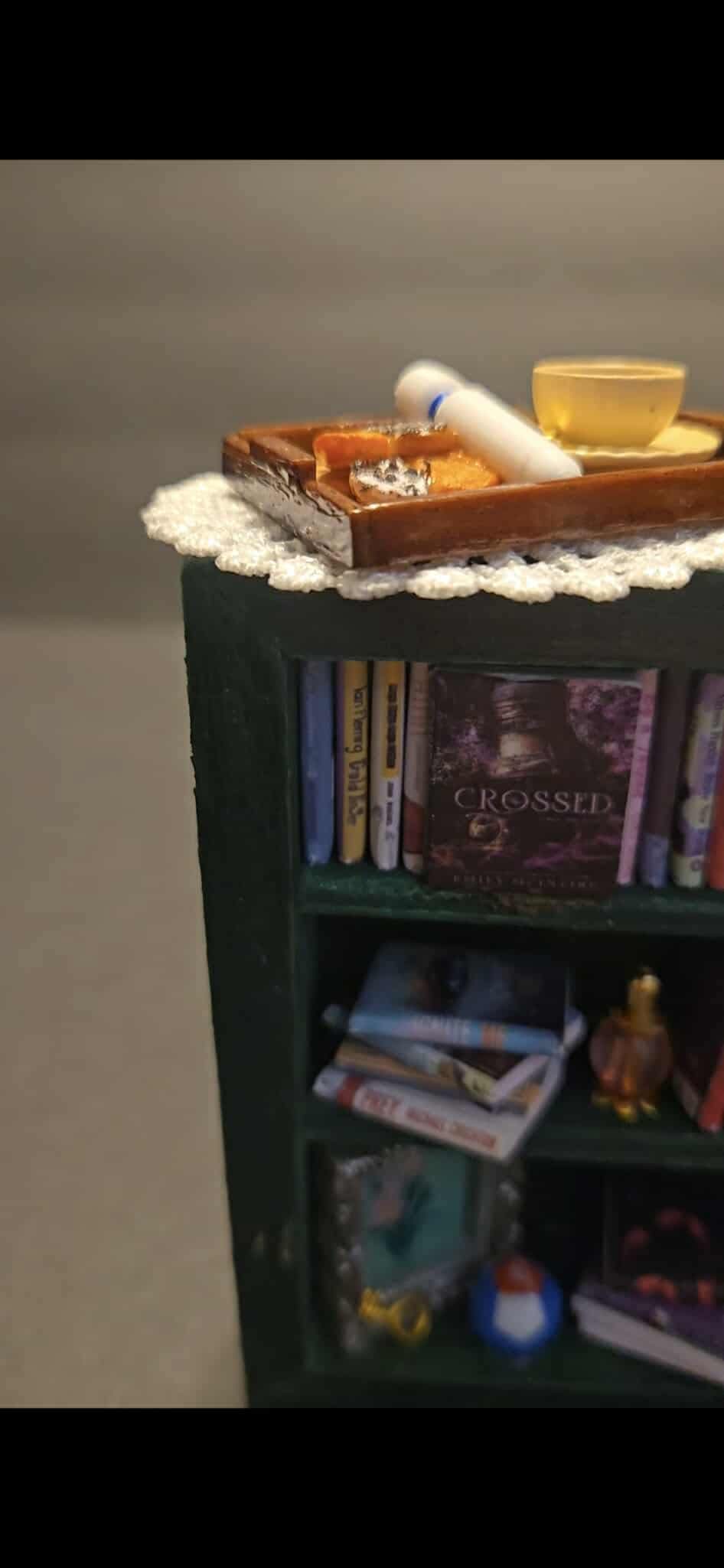 Dark Romance Mini Bookshelf - green